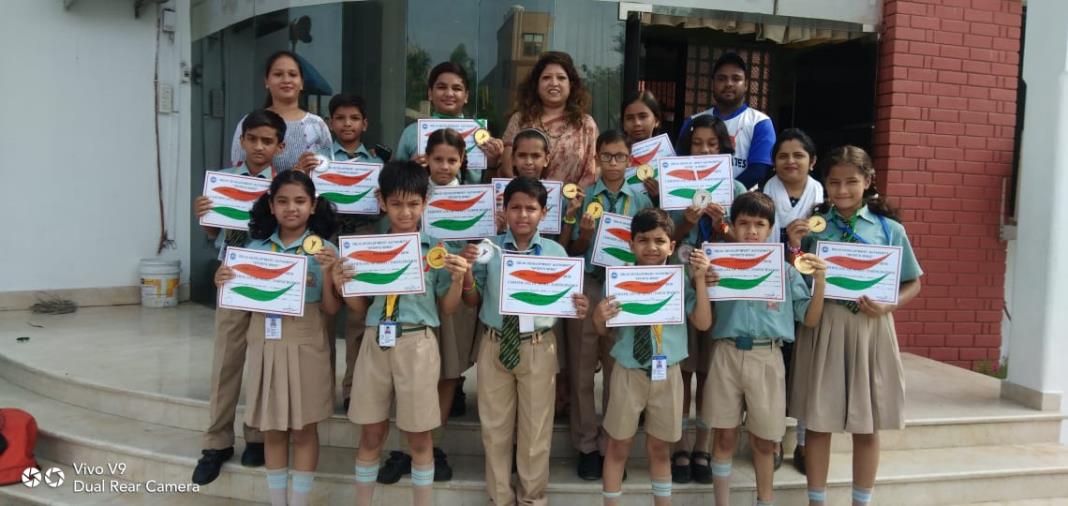 WINNERS - INTERSCHOOL ROLLER SKATING CHAMPIONSHIP
