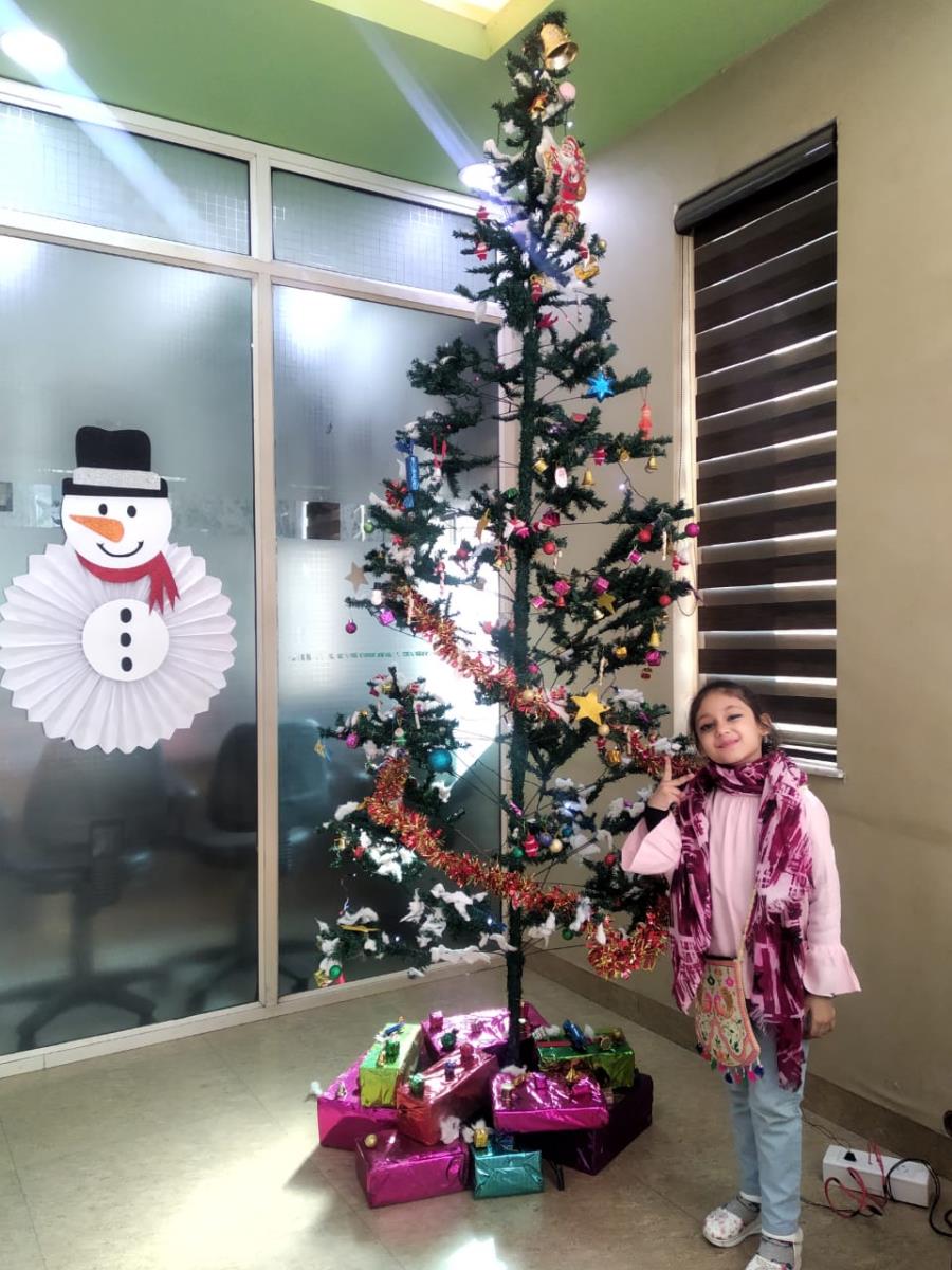 Rock in around the Christmas tree