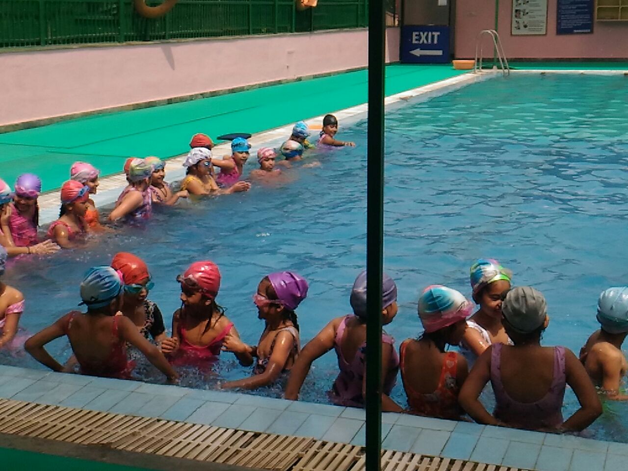 POOL PARTY.